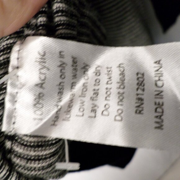 Mod Bod Black & White Cardigan Striped Button Front Sweater Womens Sz Small - Picture 9 of 9